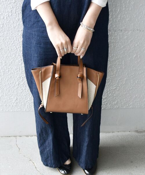 SHIPS any（シップス エニィ）の「SHIPS any:コンビ2WAYトート SMALL◇◇（トートバッグ・レディース・ブラック/ベージュ/ライトブルー/キャメル/ナチュラル/ライトグリーン・ONE SIZE）」の21枚目の写真