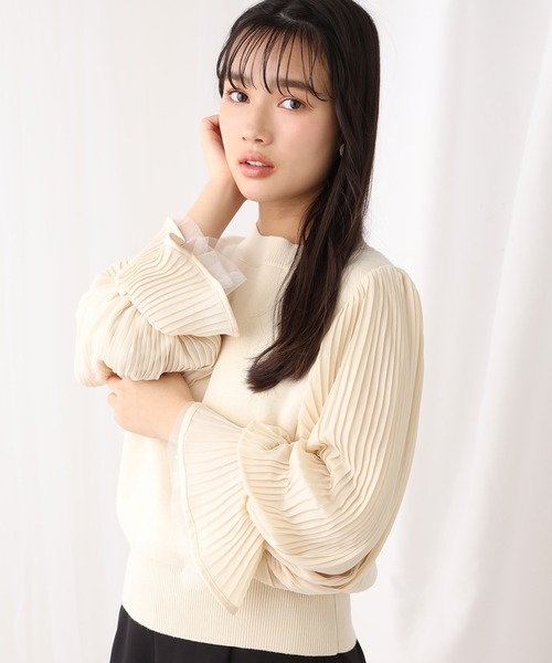 one after another NICE CLAUP（ワンアフターアナザーナイスクラップ）の「袖プリーツニット（ニット/セーター・レディース・ベージュ/グリーン/アイボリー・FREE）」の10枚目の写真