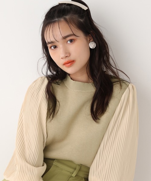one after another NICE CLAUP（ワンアフターアナザーナイスクラップ）の「袖プリーツニット（ニット/セーター・レディース・ベージュ/グリーン/アイボリー・FREE）」の15枚目の写真