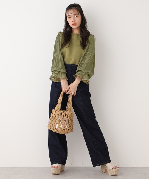 one after another NICE CLAUP（ワンアフターアナザーナイスクラップ）の「袖プリーツニット（ニット/セーター・レディース・ベージュ/グリーン/アイボリー・FREE）」の6枚目の写真