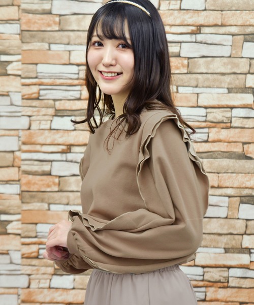 PairPair(ペアペア)の「袖ボリュームフリル付プルオーバー(スウェット・レディース・グレイッシュベージュ/モカ・FREE)」の11枚目の写真