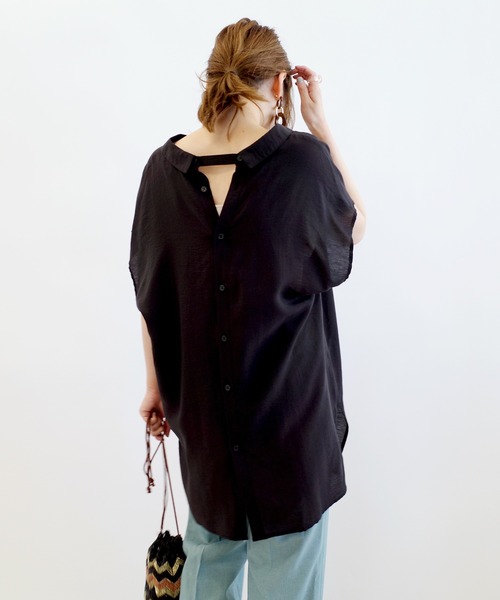 DouDou（ドゥドゥ）の「バックボタンフレンチブラウス（シャツ/ブラウス・レディース・ブラック/オフホワイト/サックスブルー・FREE）」の2枚目の写真