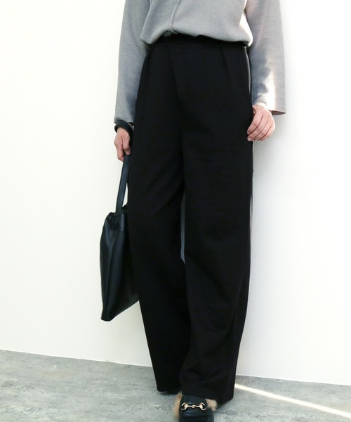 reca(レカ)の「タックスウェットワイド パンツ(その他パンツ・レディース・アッシュグレー/ブラック・M)」の2枚目の写真