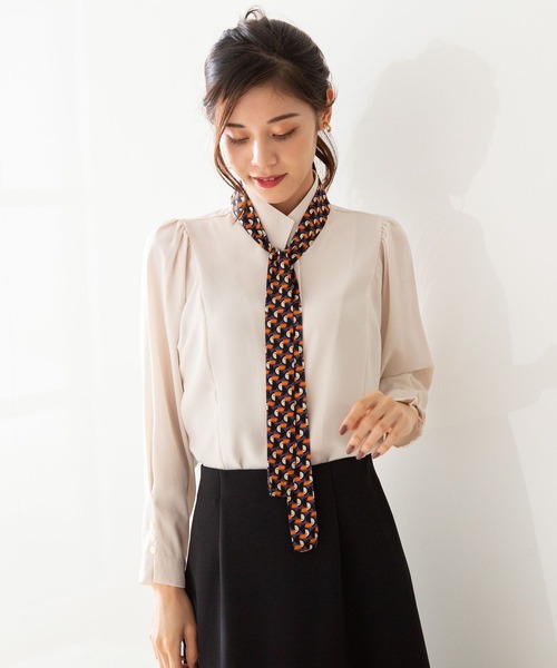 NARACAMICIE（ナラカミーチェ）の「トゥッカーノ柄タイ付長袖シャツ