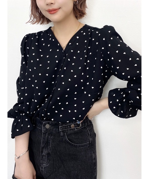JUMELLE（ジュメロ）の「ハートブラウス（シャツ/ブラウス・レディース・ブラック/ホワイト・FREE）」の2枚目の写真