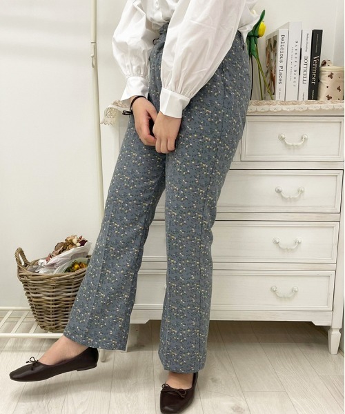 apres jour(アプレジュール)の「花柄フレアパンツ【ZOZOTOWN限定アイテム】(その他パンツ・レディース・ミント/アイボリー/モカ/ダークブルー・SMALL/X-LARGE/MEDIUM)」の11枚目の写真