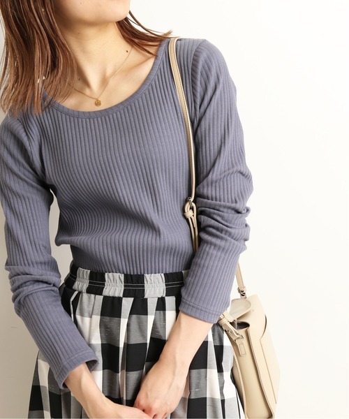 SLOBE IENA(スローブイエナ)の「プリーツリブプルオーバー【手洗い可能】◆(Tシャツ/カットソー・レディース・ホワイト/ブラウン/ベージュ/ブルー・FREE)」の4枚目の写真