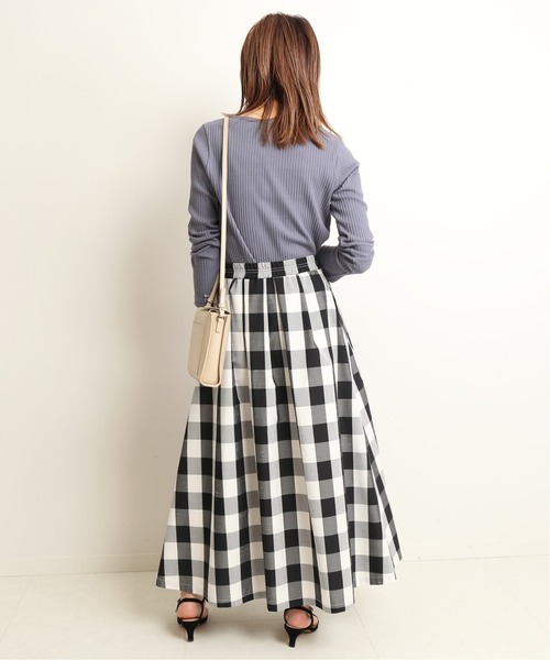 SLOBE IENA(スローブイエナ)の「プリーツリブプルオーバー【手洗い可能】◆(Tシャツ/カットソー・レディース・ホワイト/ブラウン/ベージュ/ブルー・FREE)」の17枚目の写真