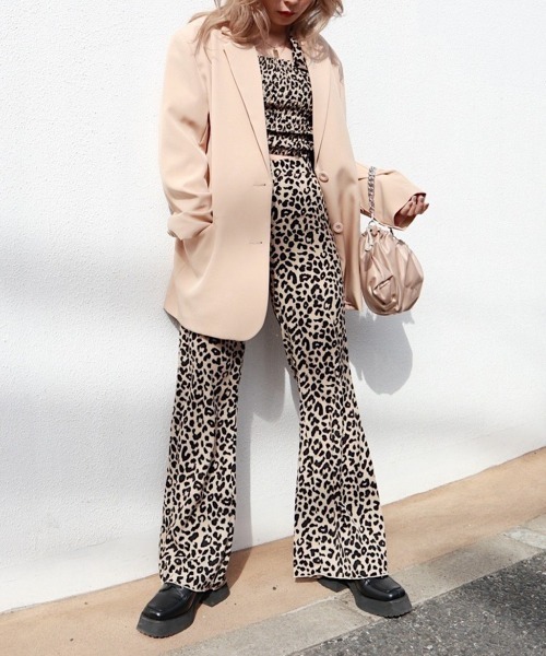 FIG&VIPER（フィグアンドバイパー）の「レオパードフレアPT（その他パンツ・レディース・ダークグレー/ベージュ/ホワイト・FREE）」の9枚目の写真