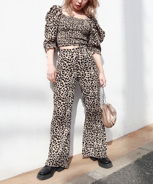 FIG&VIPER（フィグアンドバイパー）の「レオパードフレアPT（その他パンツ・レディース・ダークグレー/ベージュ/ホワイト・FREE）」の10枚目の写真