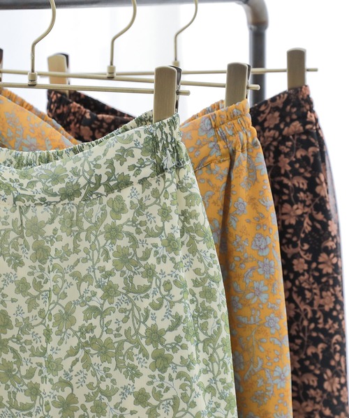 osharewalker（オシャレウォーカー）の「【廃盤】『小花柄ティアードマキシスカート』（スカート・レディース・グリーン/ネイビー/イエロー・FREE）」の18枚目の写真