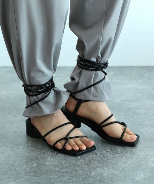 HARE（ハレ）の「スクエアStringサンダル(HARE)（サンダル・レディース・ブラック/グリーン・M/L）」の2枚目の写真