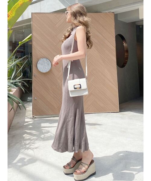 GYDA（ジェイダ）の「フロントオープンマーメイドニットワンピース（ワンピース・レディース・アイボリー/ブラック/ベージュ・FREE）」の10枚目の写真