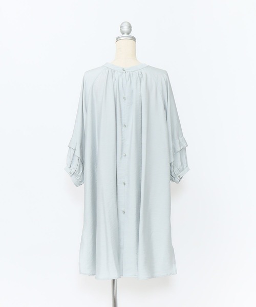 AS KNOW AS PINKY（アズノゥアズピンキー）の「贅沢タックな風フワチュニック（チュニック・レディース・ブラック/オフホワイト/ブルー・FREE）」の21枚目の写真