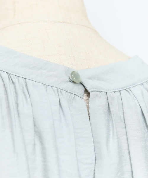 AS KNOW AS PINKY（アズノゥアズピンキー）の「贅沢タックな風フワチュニック（チュニック・レディース・ブラック/オフホワイト/ブルー・FREE）」の10枚目の写真