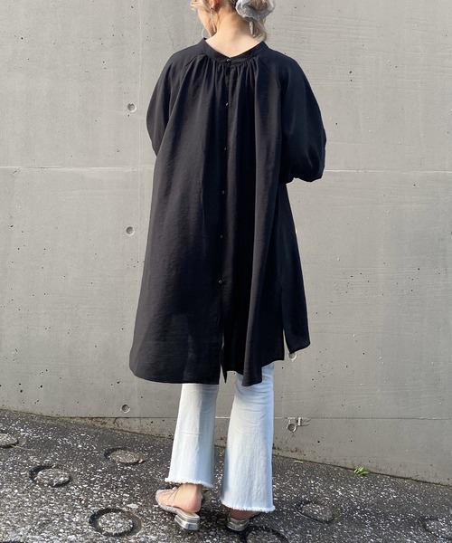 AS KNOW AS PINKY（アズノゥアズピンキー）の「贅沢タックな風フワチュニック（チュニック・レディース・ブラック/オフホワイト/ブルー・FREE）」の19枚目の写真