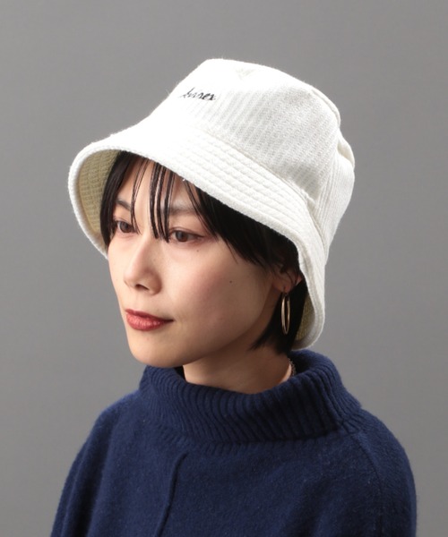 AVIREX(アヴィレックス)の「【直営店限定】ニットバケットハット/ KNIT BUCKET HAT(ハット・レディース・ブラック/オフホワイト・FREE)」の1枚目の写真