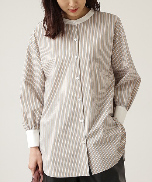 NATURAL BEAUTY BASIC(ナチュラルビューティーベーシック)の「クレリックフォルムシャツ/0171210901(シャツ/ブラウス・レディース・ベージュ系その他/ブルー系その他・MEDIUM/SMALL)」の2枚目の写真