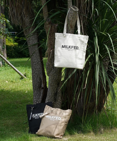 MILKFED.(ミルクフェド)の「STENCIL SQUARE TOTE BAG(トートバッグ・レディース・ホワイト/ブラック/ベージュ・ONE SIZE)」の15枚目の写真