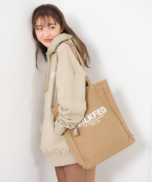 MILKFED.(ミルクフェド)の「STENCIL SQUARE TOTE BAG(トートバッグ・レディース・ホワイト/ブラック/ベージュ・ONE SIZE)」の22枚目の写真