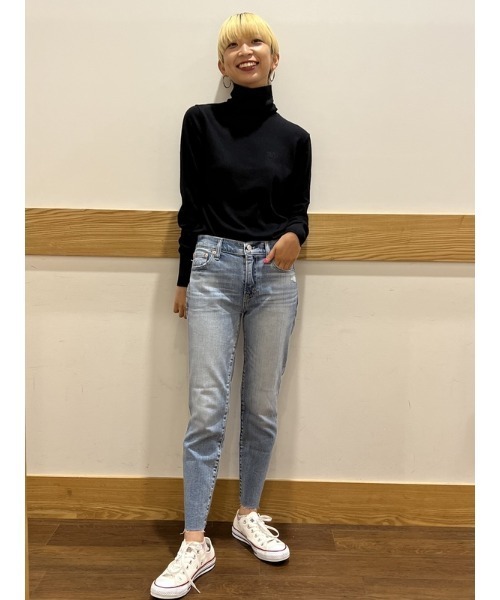 GAP（ギャップ）の「ミッドライズ ガールフレンドデニム（デニムパンツ・レディース・インディゴブルー・25/26/27/28/23/24/29/30）」の13枚目の写真