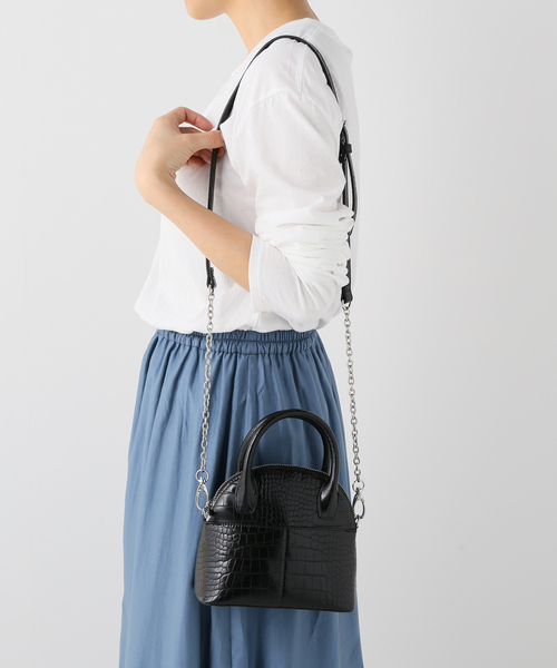 Simplicite(サンプリシテ)の「ハーフサークルチェーンミニショルダーBAG◆(ショルダーバッグ・レディース・ブラック/ブルー/アイボリー・FREE)」の8枚目の写真