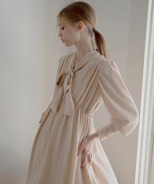 MIELI INVARIANT(ミエリインヴァリアント)の「Bowtie Wrinkle Dress(ワンピース・レディース・ブラック/クリーム・FREE)」の15枚目の写真