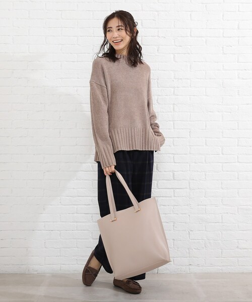 SHOO・LA・RUE（シューラルー）の「◆【セレモニー】フェイクレザーシンプルトート（トートバッグ・レディース・アイボリー/グレー/チャコールグレー/ブラック/ライトベージュ/ブラウン系その他・00）」の11枚目の写真