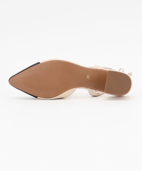 TOCCA(トッカ)の「COLOR BLOCK SLINGBACK SANDALS サンダル(サンダル・レディース・ブラック系/ベージュ系・38/36/37/35)」の17枚目の写真
