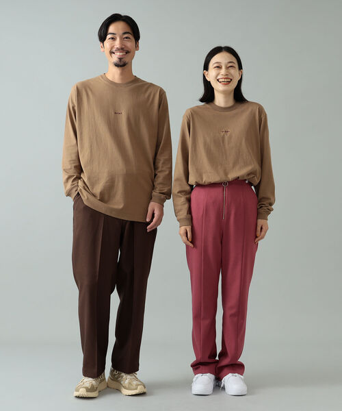 BEAMS(ビームス)の「BEAMS / ミニロゴ ロングスリーブ Tシャツ(Tシャツ/カットソー・メンズ・ホワイト/ブラック/ベージュ・SMALL/MEDIUM/LARGE/X-LARGE)」の9枚目の写真