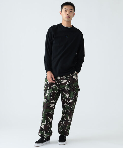 BEAMS(ビームス)の「BEAMS / ミニロゴ ロングスリーブ Tシャツ(Tシャツ/カットソー・メンズ・ホワイト/ブラック/ベージュ・SMALL/MEDIUM/LARGE/X-LARGE)」の19枚目の写真