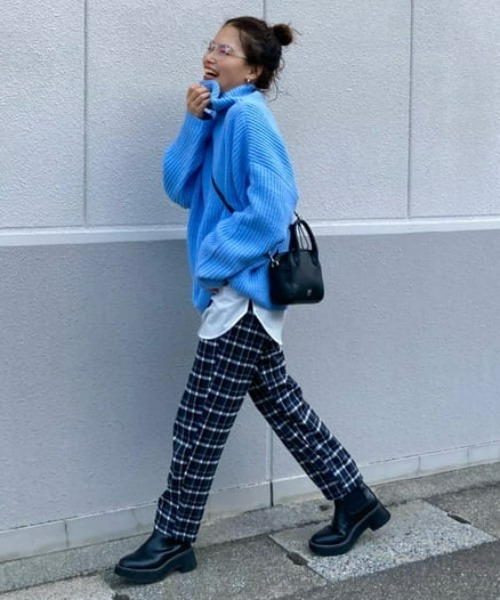 RODEO CROWNS WIDE BOWL（ロデオクラウンズワイドボウル）の「レイヤードハイネックニットトップス（ニット/セーター・レディース・ブラック/ベージュ/サックスブルー・FREE）」の3枚目の写真