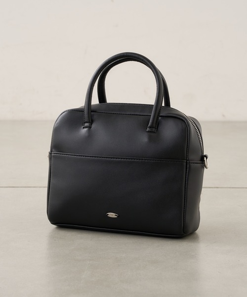 Chico（チコ）の「スクエアレザーショルダー（ショルダーバッグ）」 - WEAR