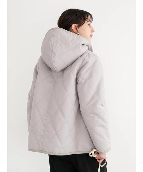 earth music&ecology(アースミュージックアンドエコロジー)の「キルティング&ボアリバーシブルフードコート*(MA-1・レディース・ブラック/ライトグレー/カーキ・L/M)」の20枚目の写真