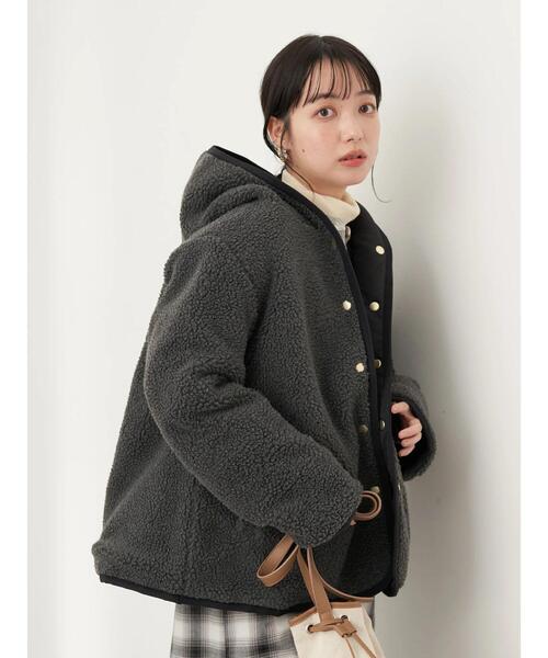 earth music&ecology(アースミュージックアンドエコロジー)の「キルティング&ボアリバーシブルフードコート*(MA-1・レディース・ブラック/ライトグレー/カーキ・L/M)」の8枚目の写真