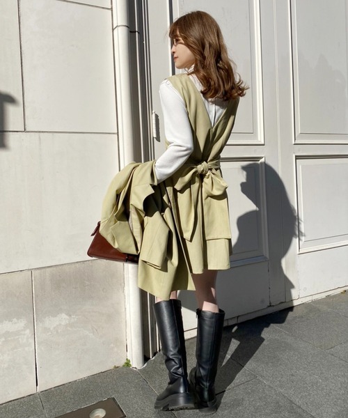 one after another NICE CLAUP(ワンアフターアナザーナイスクラップ)の「【セットアップで着れる】Vあきリボンジャンパースカート(ジャンパースカート・レディース・アイボリー/モカ/ネイビー系/イエロー系その他・FREE)」の21枚目の写真