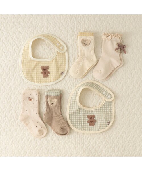 apres les cours(アプレレクール)の「tiny bear フリルソックス(ソックス/靴下・キッズ・アイボリー/ピンク・18/24/15 /21/12)」の6枚目の写真