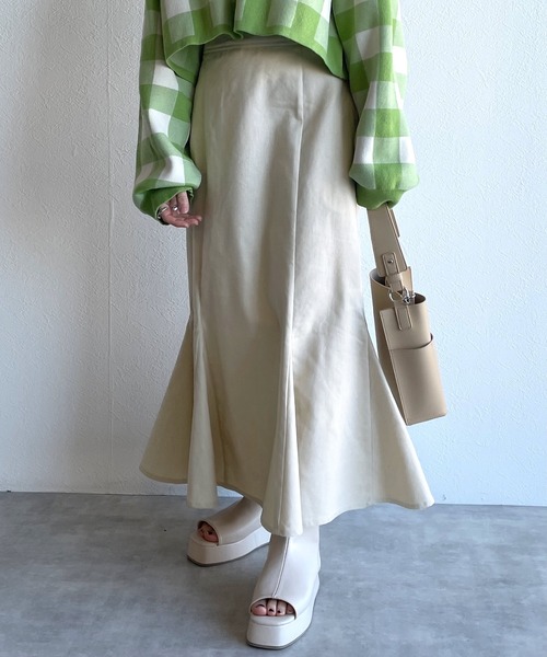 w closet（ダブルクローゼット）の「ハイウエストマーメイドスカート（スカート・レディース・ライトベージュ/ライム/スミクロ・FREE）」の3枚目の写真