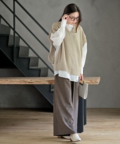 rps(アールピーエス)の「スラブニットベスト(ベスト・レディース・ライトグレー/ブルー/ベージュ系その他/グレイッシュベージュ/モカ/チャコールグレー・M/フリー)」の15枚目の写真