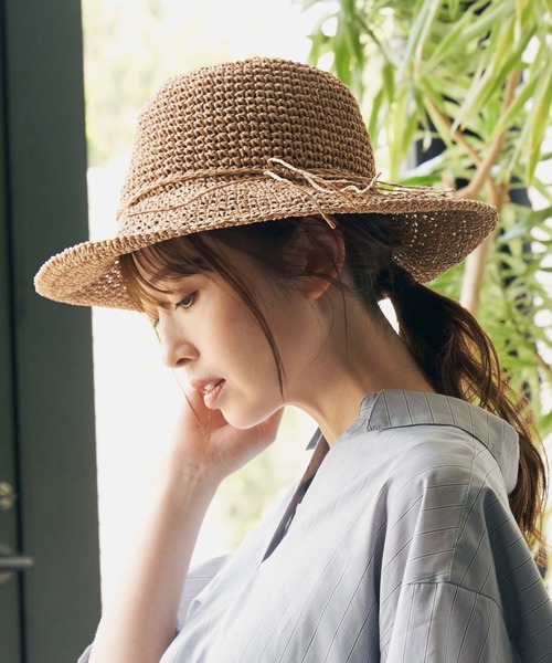 ikka（イッカ）の「手編みこま編みハット（ハット・レディース・オフホワイト/キャメル/ダークグレー・FREE）」の3枚目の写真