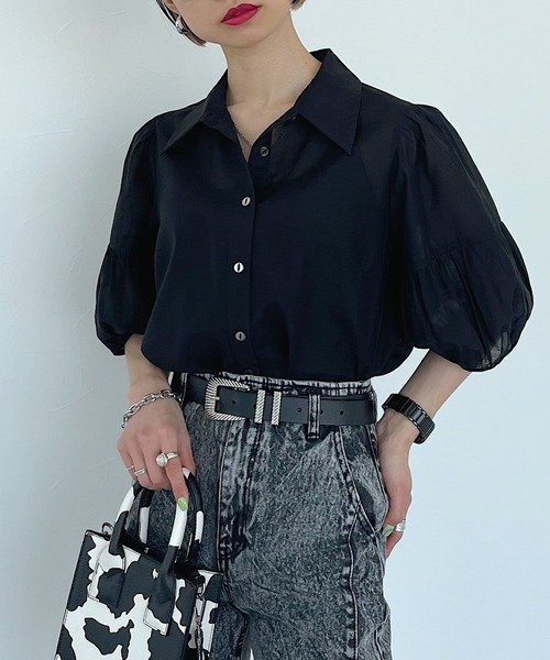 PAGEBOY（ページボーイ）の「シアーギャザーシャツ（シャツ/ブラウス・レディース・ブラック/オフホワイト/ブルー/グレイッシュベージュ・FREE）」の11枚目の写真