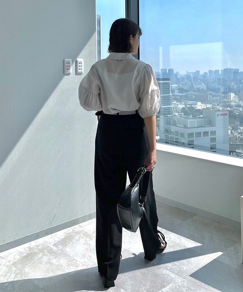 PAGEBOY（ページボーイ）の「シアーギャザーシャツ（シャツ/ブラウス・レディース・ブラック/オフホワイト/ブルー/グレイッシュベージュ・FREE）」の16枚目の写真