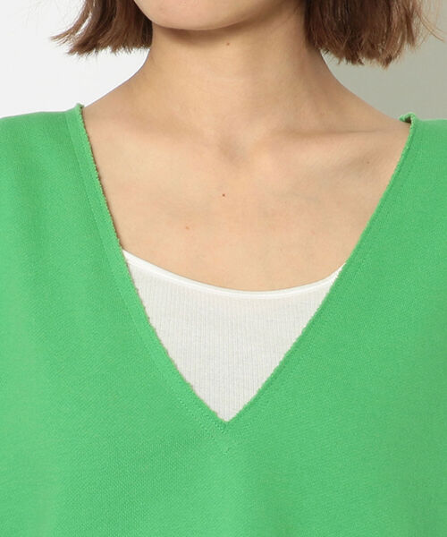 CLOCHE（クロシェ）の「CLOCHE (クロシェ)　Vネックスウェット /21085022（スウェット・レディース・ホワイト/ベージュ/グリーン/ブラック・FREE）」の17枚目の写真