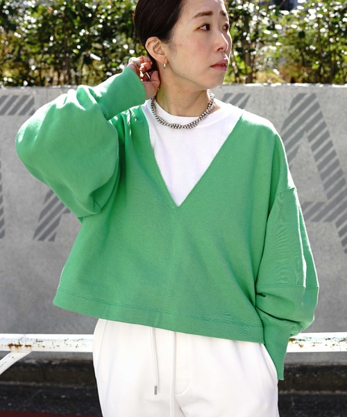 CLOCHE（クロシェ）の「CLOCHE (クロシェ)　Vネックスウェット /21085022（スウェット・レディース・ホワイト/ベージュ/グリーン/ブラック・FREE）」の4枚目の写真