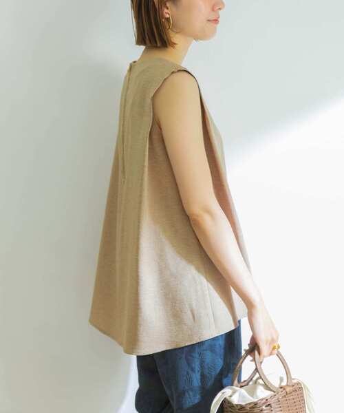 URBAN RESEARCH（アーバンリサーチ）の「リネンライクタックブラウス（シャツ/ブラウス・レディース・ブラック/ベージュ/グリーン・38/36）」の10枚目の写真