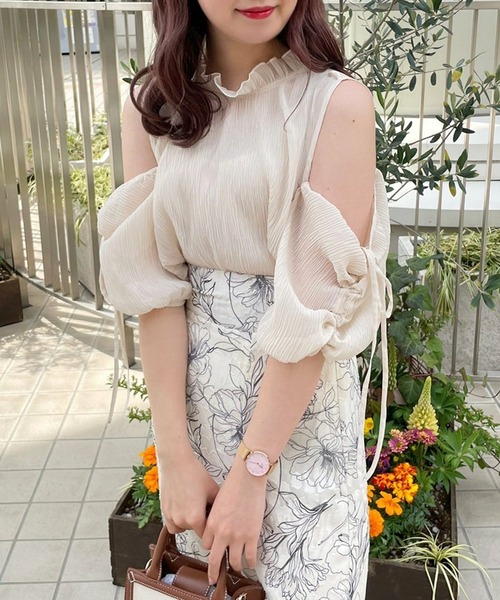 one after another NICE CLAUP(ワンアフターアナザーナイスクラップ)の「肩リボンマルチウェイブラウス(シャツ/ブラウス・レディース・ドット/オフホワイト/ブラック/ピンク系その他・FREE)」の2枚目の写真