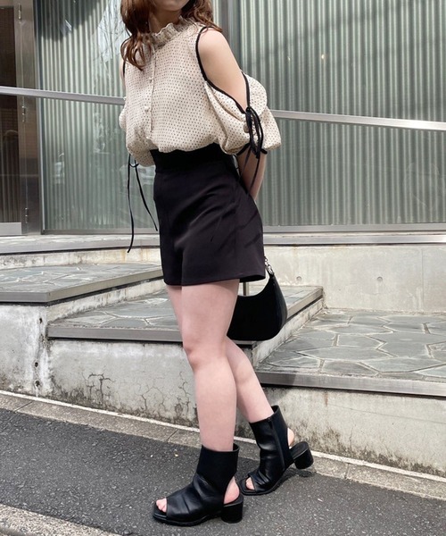 one after another NICE CLAUP(ワンアフターアナザーナイスクラップ)の「肩リボンマルチウェイブラウス(シャツ/ブラウス・レディース・ドット/オフホワイト/ブラック/ピンク系その他・FREE)」の7枚目の写真