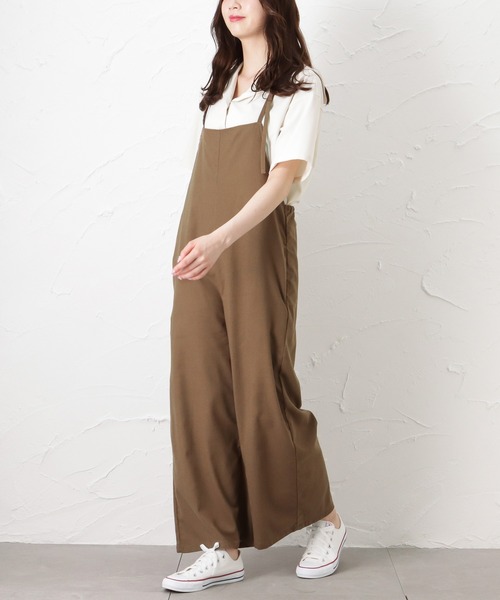 Howdy Marie(ハウディ―マリー)の「ワイドストレート オーバーオール(サロペット/オーバーオール・レディース・ベージュ/ブラウン/グレイッシュベージュ・M/L)」の2枚目の写真