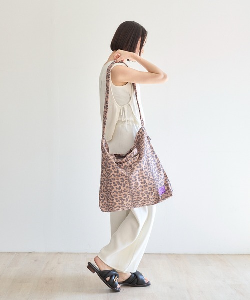 PR01.(ピーアールワン)の「「N/ordinary」CRUMPLE 3WAY SHOULDER (NRD-001LEO)(ショルダーバッグ・メンズ・レオパード・FREE)」の5枚目の写真