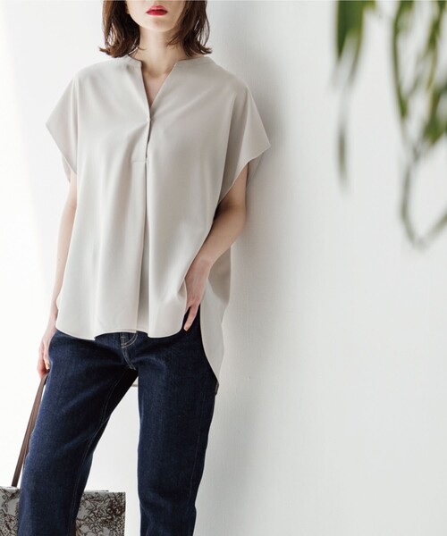 OPAQUE.CLIP(オペークドットクリップ)の「◆ウーリッシュドライストレッチ パールボタンスキッパーブラウス【WEB限定カラー・サイズ】(シャツ/ブラウス・レディース・ブラック/レンガ/オフホワイト/ライトベージュ/ブラウン系その他/ブルー系7・38/42/40/36)」の7枚目の写真